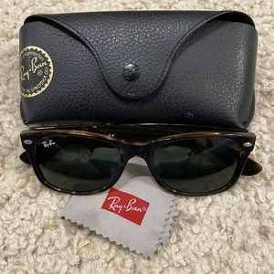 RAY-BAN New Wayfarer